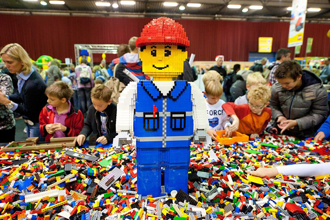 Η ιστορία των αγαπημένων παιχνιδιών Lego