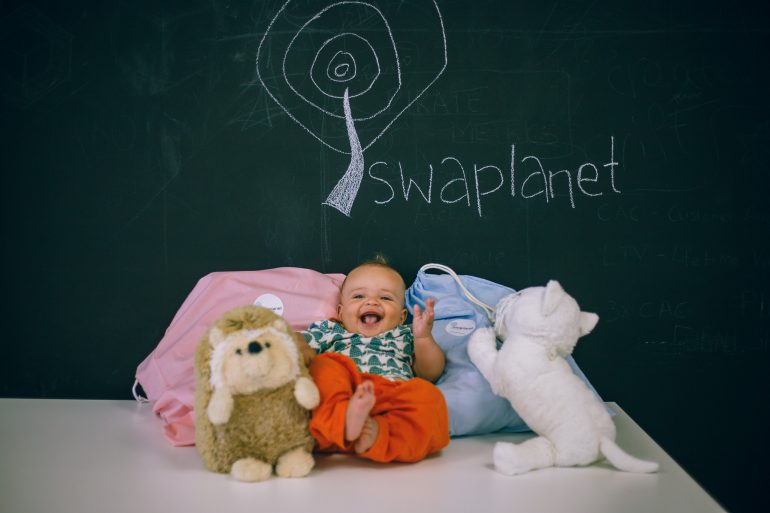 Swapping VS Shopping – Γιατί να ανταλλάξεις τα ρούχα του παιδιού σου;